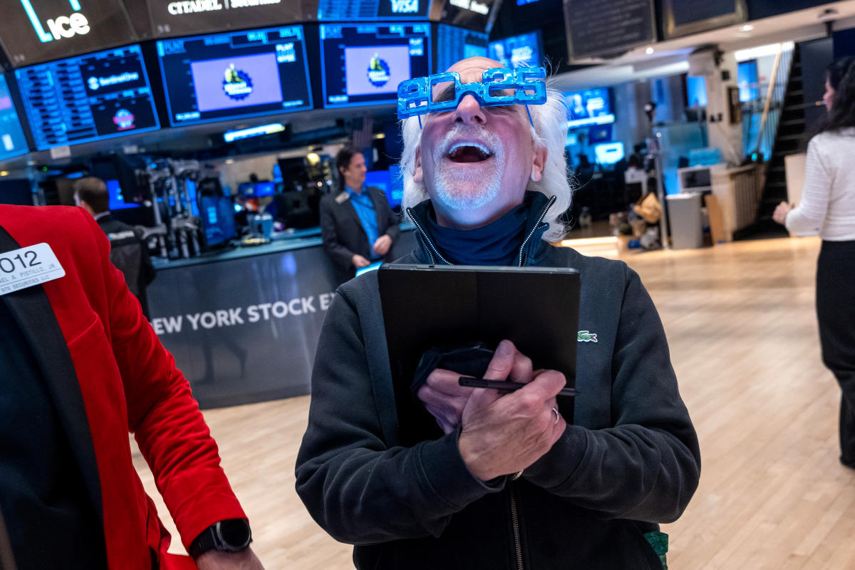 Dow, Nasdaq, S&P 500 rise as Wall Street eyes a new year comeback